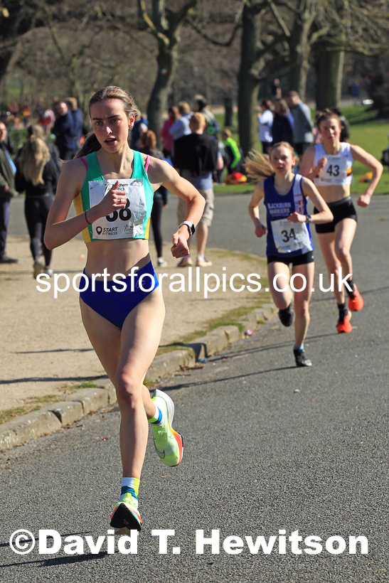 Womens Under-17s 5k, 2022 Northern 12 and 6 Stage Road Relays,  Birkenhead Park, Birkenhead, Wirral.  Photo: David T. Hewitson/Sports for All Pics